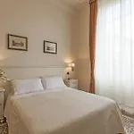 Astro Mediceo Otel Floransa